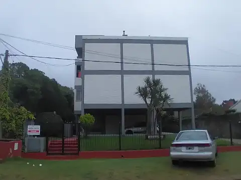 Alameda 201 e/c 308 y 309