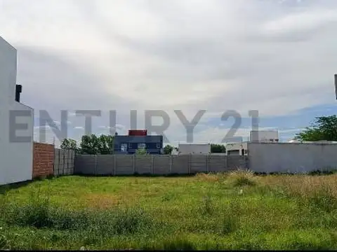 446 e/ 29 y 30 - Lote en Venta en City Bell de 381 M2.