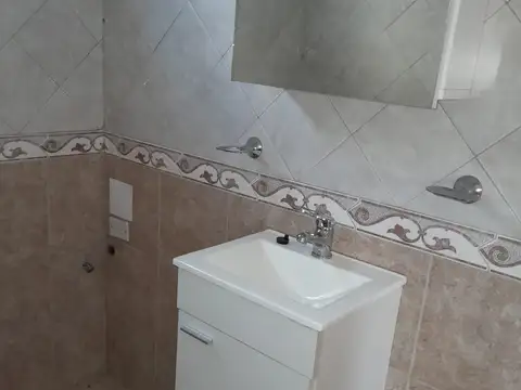 Lopez y Planes 5100, Piso 1