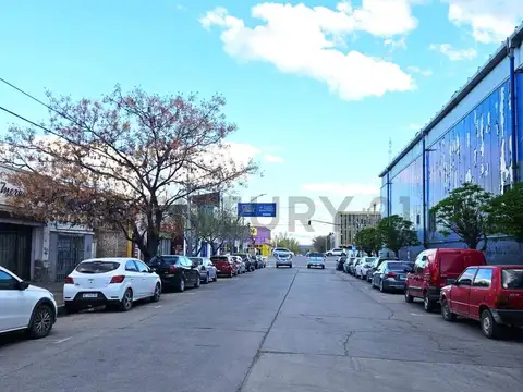 Corrientes 300, Piso 0