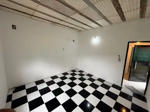 LOTE CON CASA, FERRARI, Bs. As. FINANCIA, PERMUTA