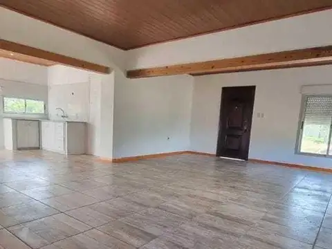 Casa 4 ambientes con 1 baño