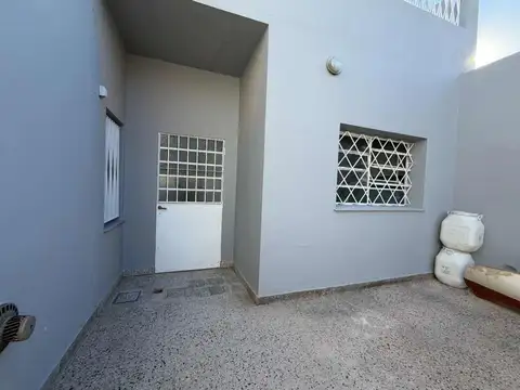 Depto Tipo Casa en Alquiler de 1 dormitorio