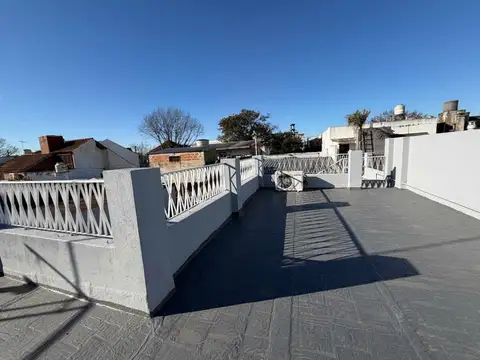 Depto Tipo Casa en Alquiler 46 años
