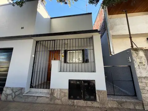 Depto Tipo Casa en Alquiler de 2 ambientes