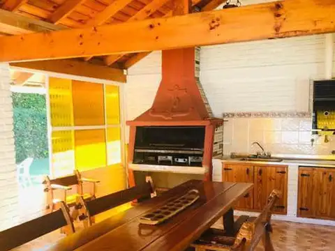 Casa Quinta en venta en barrio El Trébol, gran terreno de 4600 m2. La Unión, Ezeiza.