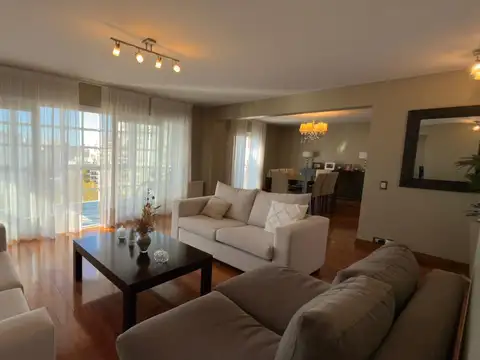 Departamento en Venta de 5 ambientes