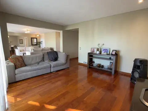 Departamento en Venta de 4 dormitorios