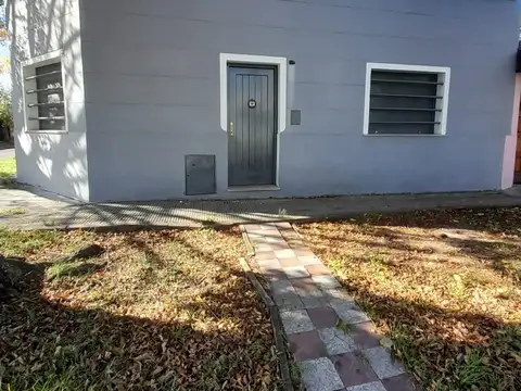 Casa en Alquiler en La Plata, $ 900.000