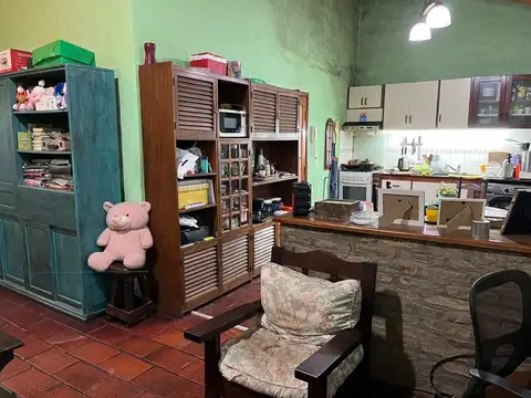 Casa 3 ambientes con 2 baños