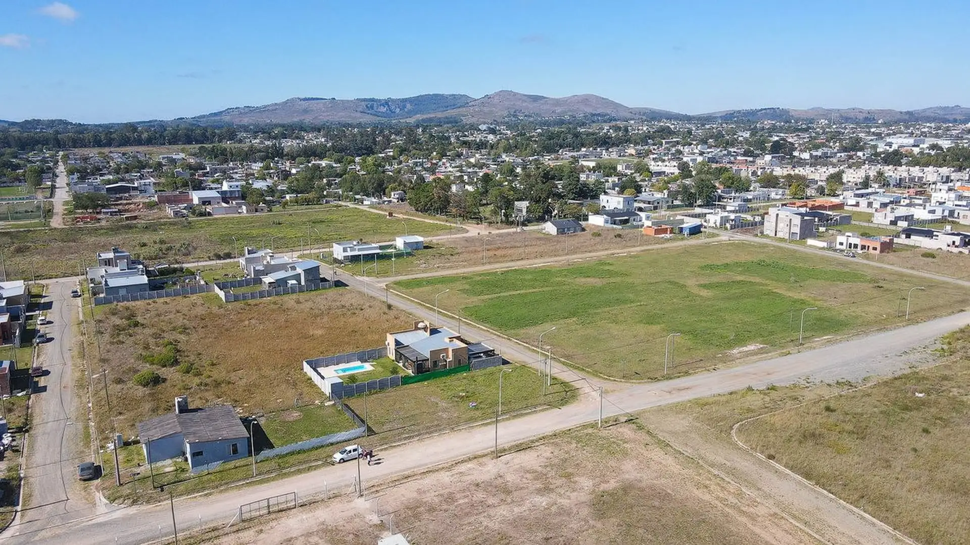 Lote en venta 154m² zona Hipódromo con todos los servicios