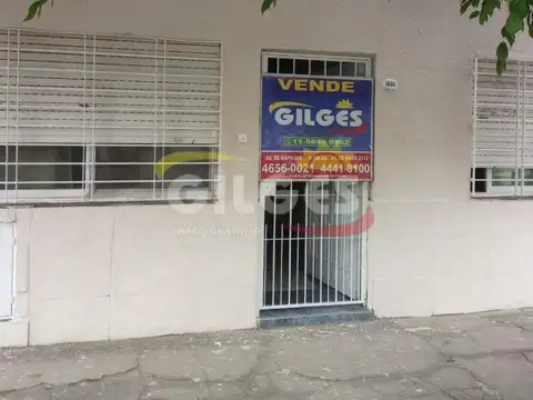 Venta PH 3 Amb.  Pta. Baja al Fte.  en Morón - Buen Estado