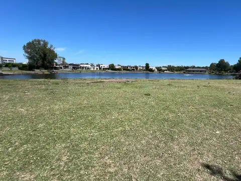 Terreno en Venta de 844,0 m2