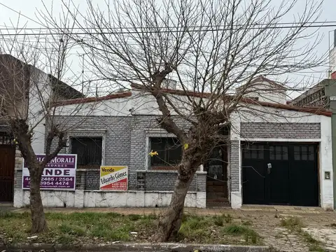 Venta casa 3 ambientes a refaccionar