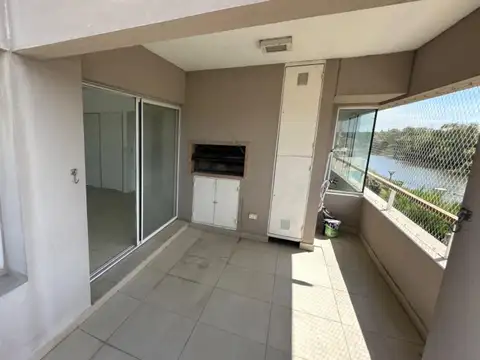 Av Caseros 1751 , Piso 3