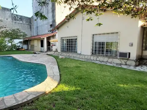 VENTA CASA CIUDAD JARDIN 5 AMBIENTES