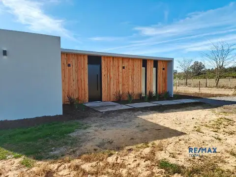 Venta casa 3 dormitorios en Las Acacias Exaltación