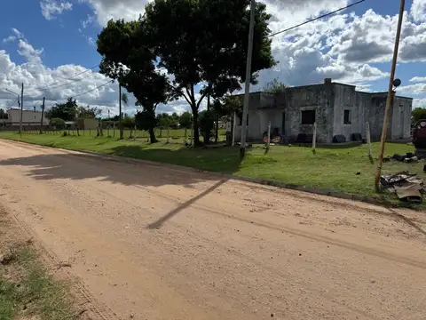 Vendo Casa a Refaccionar en Herrera, Entre Ríos.
