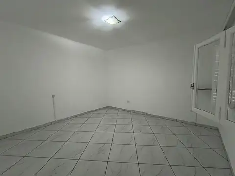 Depto Tipo Casa en Alquiler 26 años