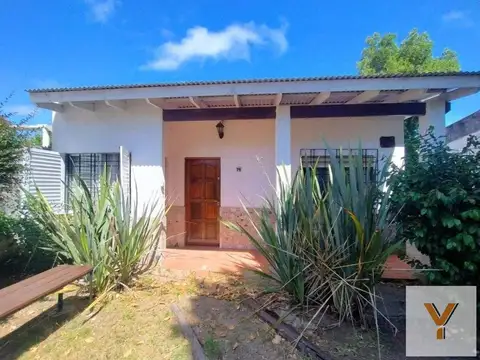 Casa en Venta - 5 Dormitorios 4 Baños - 300mts - Santa Teresita