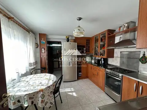 Casa 7 ambientes con 12 baños