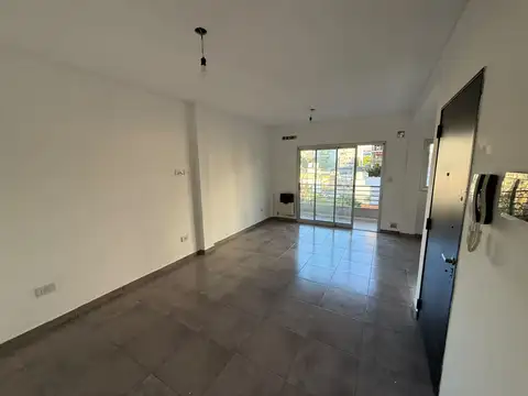 49 entre 17 y 18 1100, Piso 3