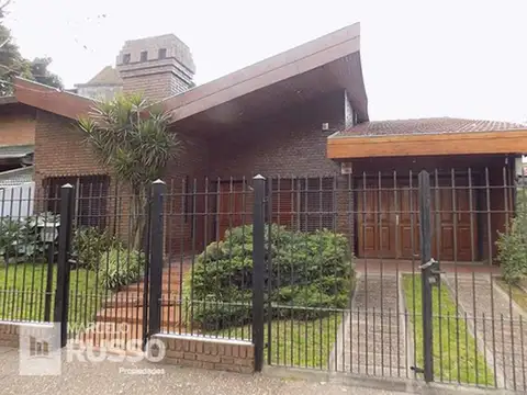 Excelente Chalet 3 Ambientes C/ Quincho