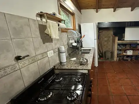 Casa 5 ambientes con 1 baño