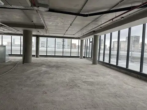 Oficina en Venta con 9 cocheras