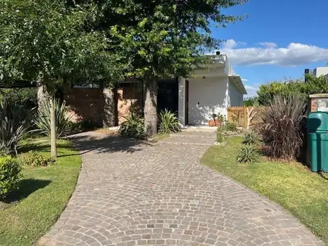 casa en alquiler anual haras santa maria escobar