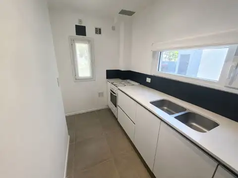 Casa 4 ambientes con 1 baño