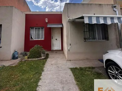 Casa De 3 Ambientes Co Fondo Libre En San Miguel