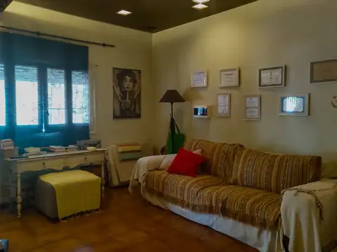 Casa 7 ambientes con 4 baños