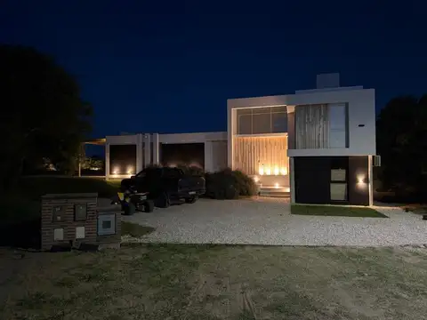Costa Esmeralda Residencial 1