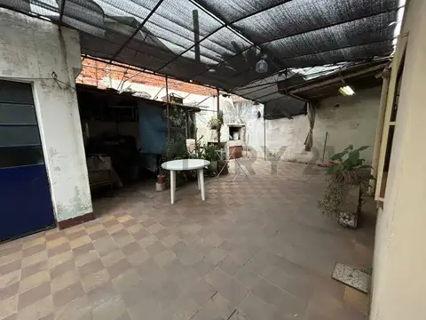 Casa 4 ambientes con 1 baño