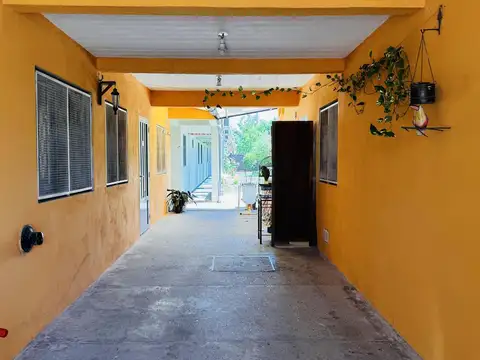 Caseros entre 2 de Abril y Berduc