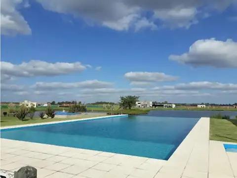 Terreno en Venta en Laguna Azul, USD 10.900