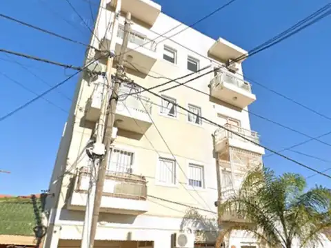 DEPARTAMENTO C/ BALCÓN 