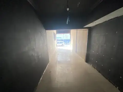 Importante Local Comercial en La Mejor Zona de Boedo Al 200
