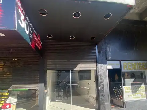 Importante Local Comercial en La Mejor Zona de Boedo Al 200
