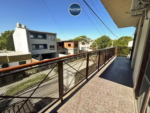 Depto Tipo Casa 2 ambientes con 1 baño