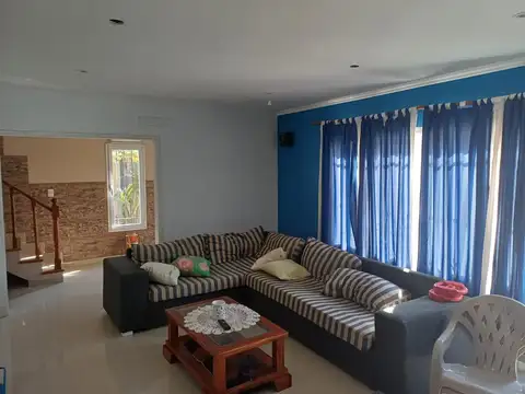 Casa en excelente estado barrio Valle Viejo