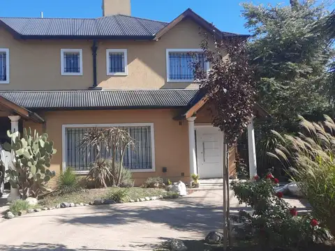 Casa en excelente estado barrio Valle Viejo