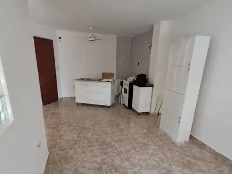 Depto Tipo Casa 2 ambientes con 1 baño