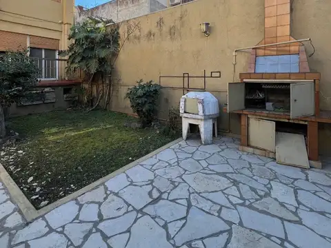 Casa 5 ambientes con 1 baño