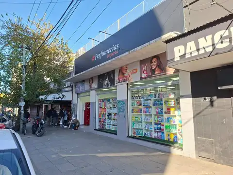 AMPLIO LOCAL COMERCIAL MORON NORTE CENTRO