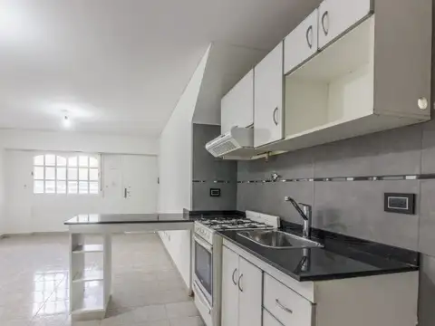 Depto Tipo Casa en Venta de 2 ambientes