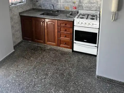 excelente monoambiente 1er piso contrafrente
