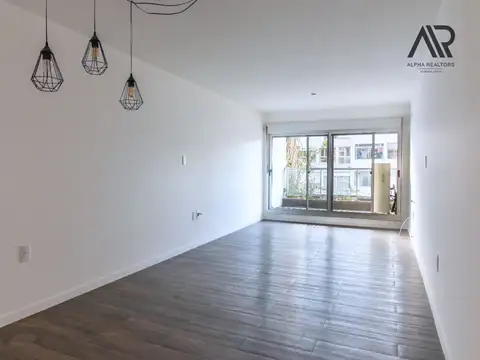 Venta   Punta Carretas 2 Dormitorios + Servicio doble cochera