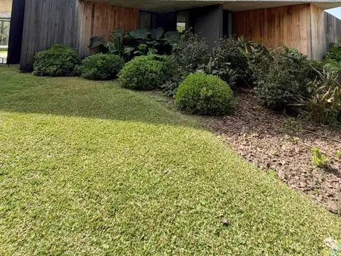 Casa 5 ambientes con 5 baños